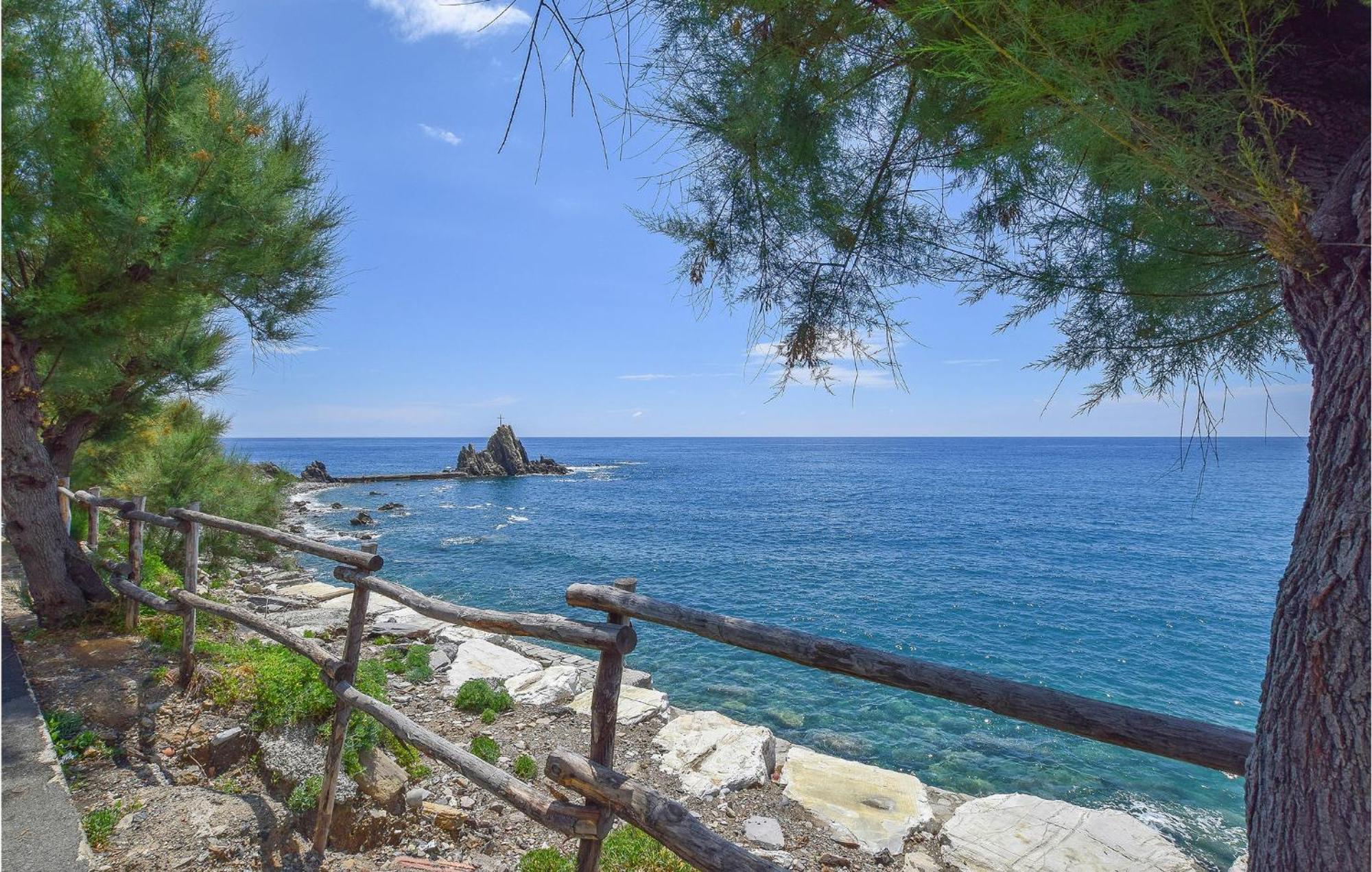 Amazing Apartment In Moneglia With House Sea View 外观 照片